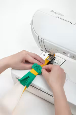 Fabric Tube Maker Clover - 4022CV