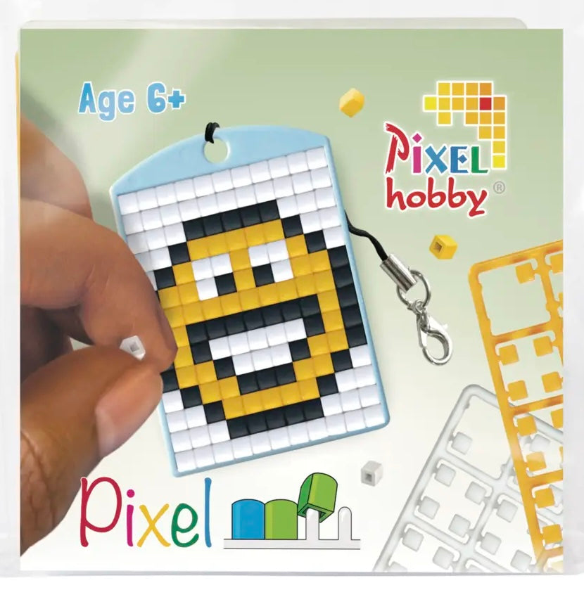 Pixel Medallion Keychain - Emoji 23108